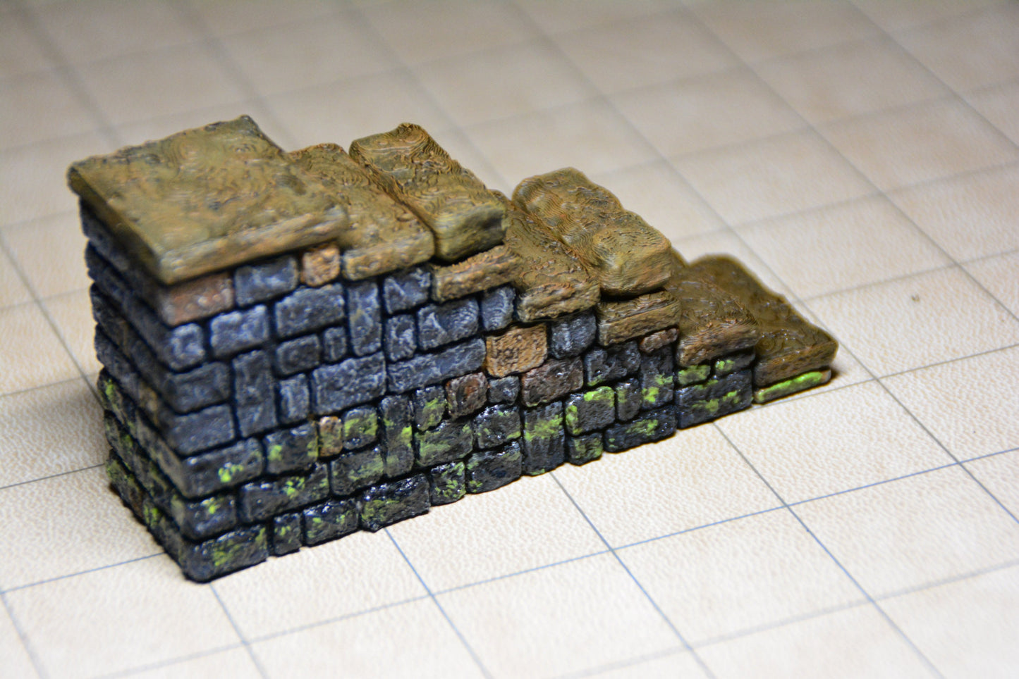 Galerietreppe (links oder rechts) für Dungeon, 3D Gelände von Fat Dragon Games, Ultimate Dragonlock System, Terrain für 28mm