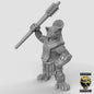 Lemur Folk with Warclubs – 32mm Resin Miniaturen für Tabletop, Wargaming, Pen & Paper | Design by Duncan Shadow